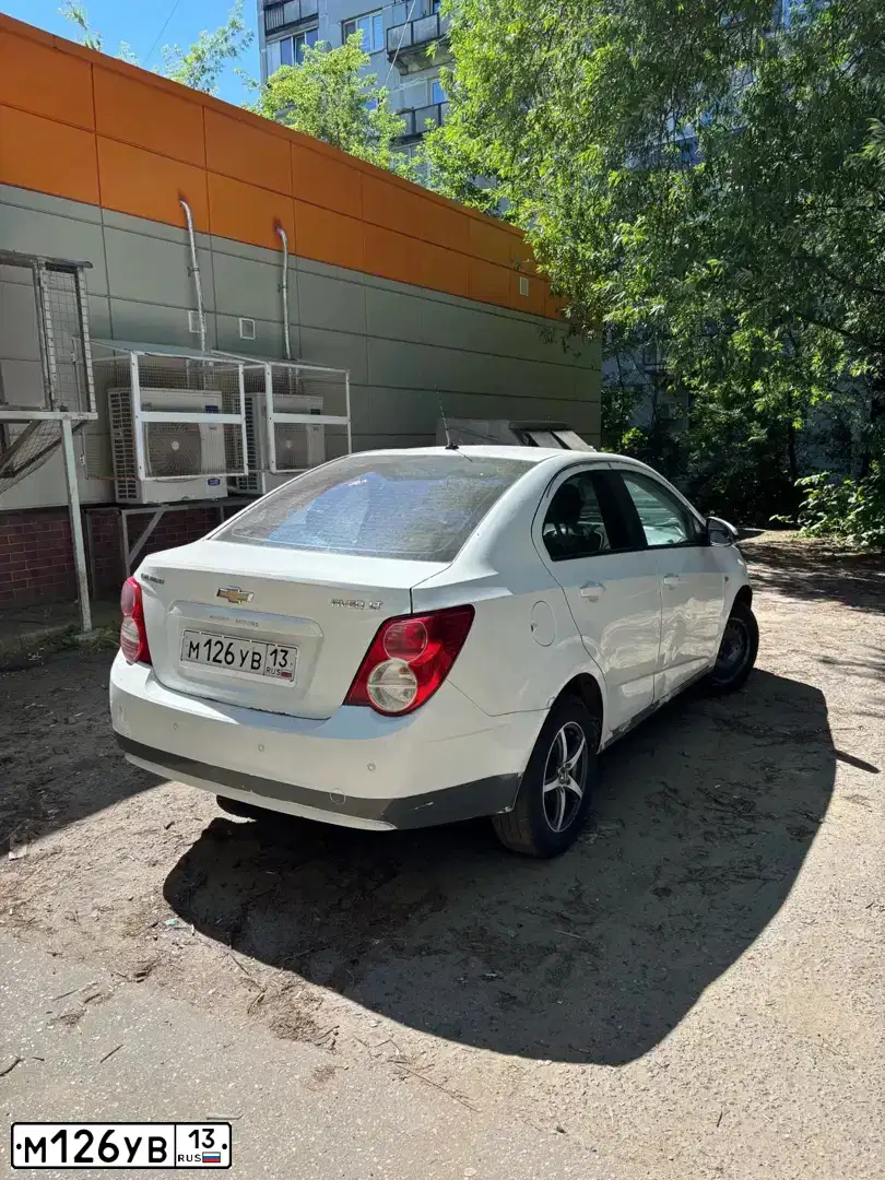 Фото автомобиля CHEVROLET AVEO, 2015. Цвет: БЕЛЫЙ