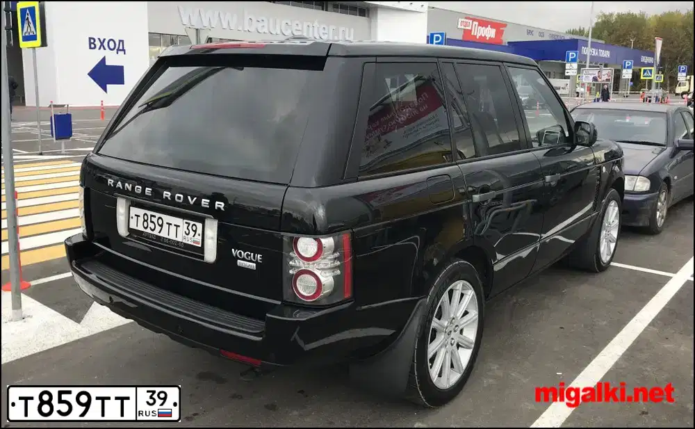 Фото автомобиля LANDROVER RANGE ROVER, 2011 — госномер С163ОН39. Цвет: ЧЕРНЫЙ