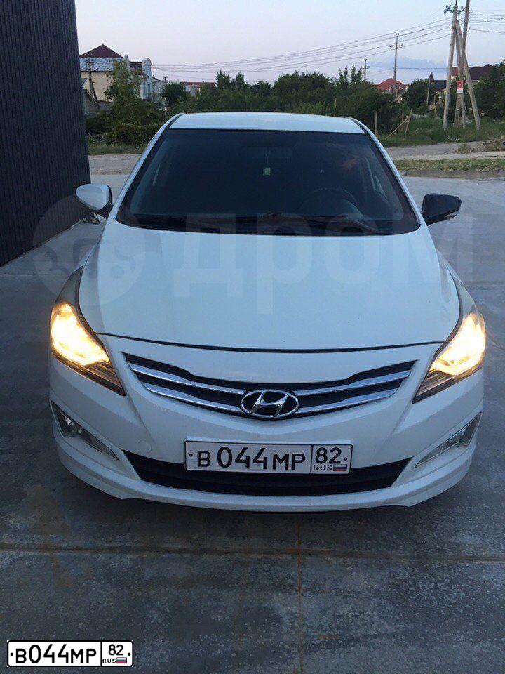 Фото автомобиля HYUNDAI SOLARIS, 2016 — госномер У565ОТ18. Цвет: Белый