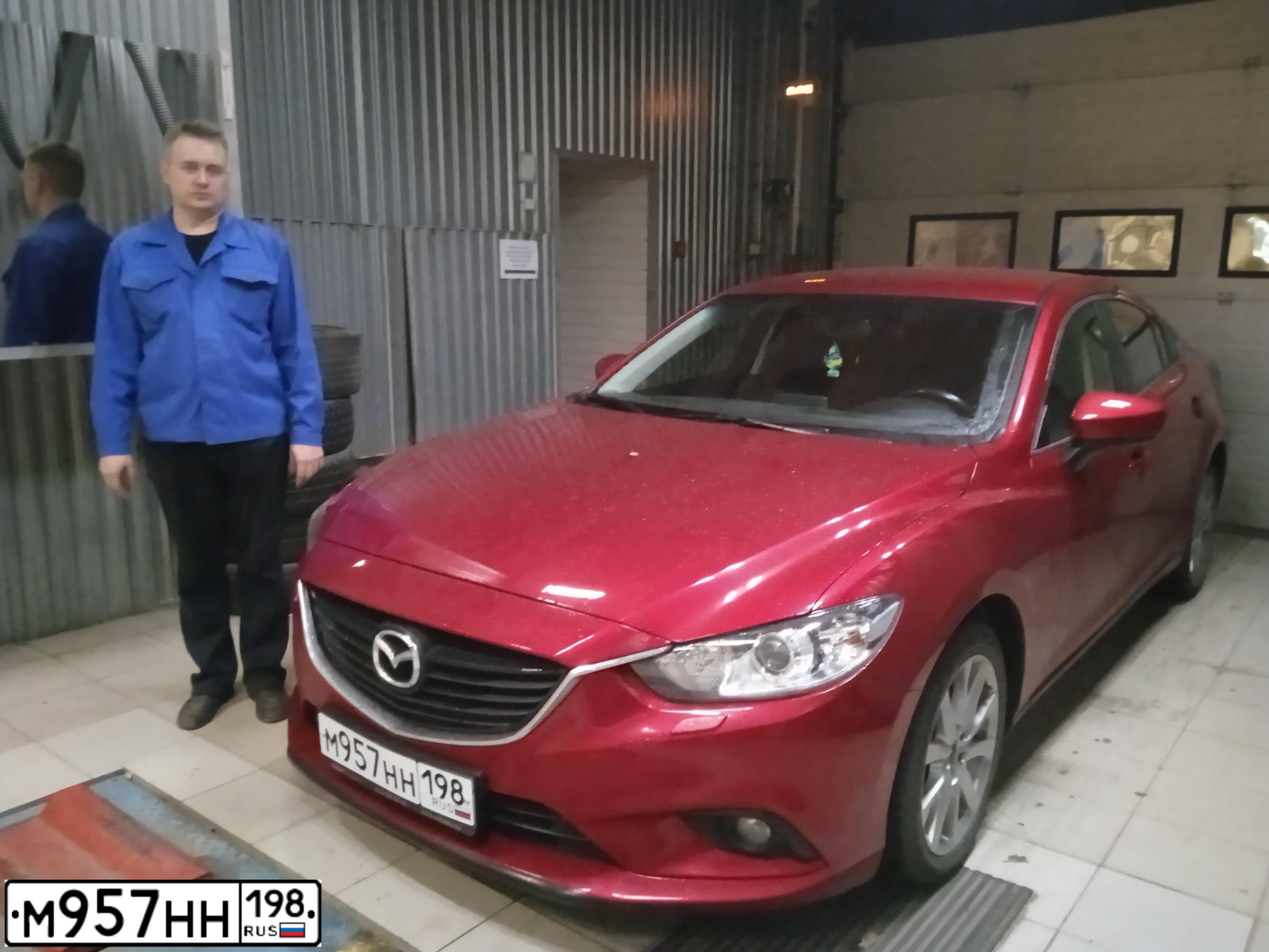 Фото автомобиля MAZDA 6, 2018 — госномер В705НМ92. Цвет: Красный