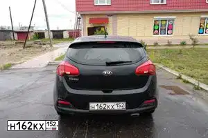 Фото автомобиля KIA CEED, 2014 — госномер А555ОР252. Цвет: ЧЕРНЫЙ ПЕРЛАМУТР