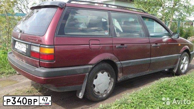 Фото автомобиля VOLKSWAGEN PASSAT, 1992 — госномер К754УР82. Цвет: ВИШНЕВЫЙ