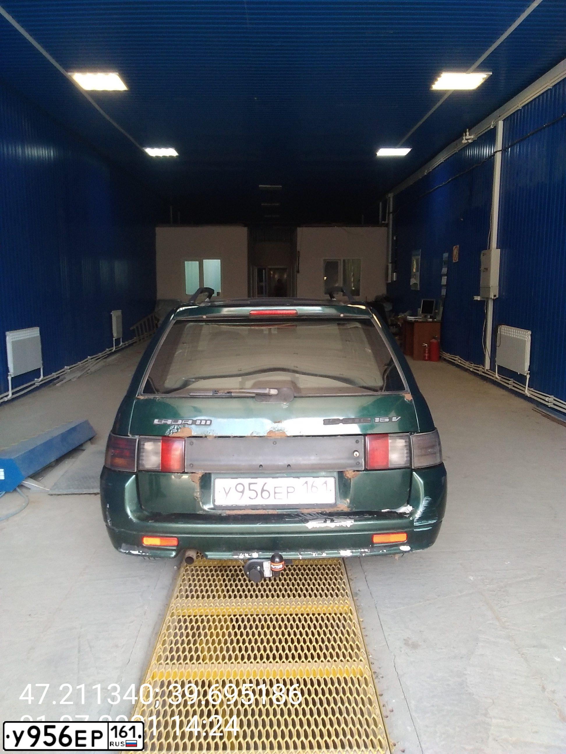 Фото автомобиля LADA 2111, 2004 — госномер У956ЕР161. Цвет: Т.ЗЕЛЕНЫЙ