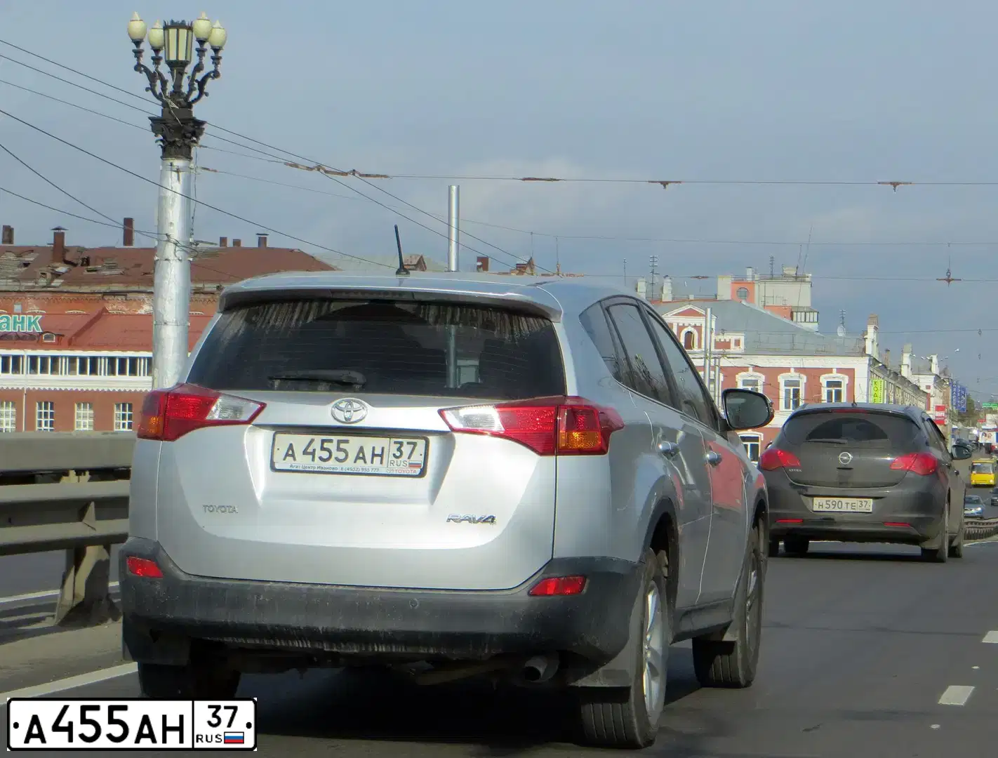 Фото автомобиля TOYOTA RAV4, 2013 — госномер А455АН37. Цвет: СЕРЕБРИСТЫЙ