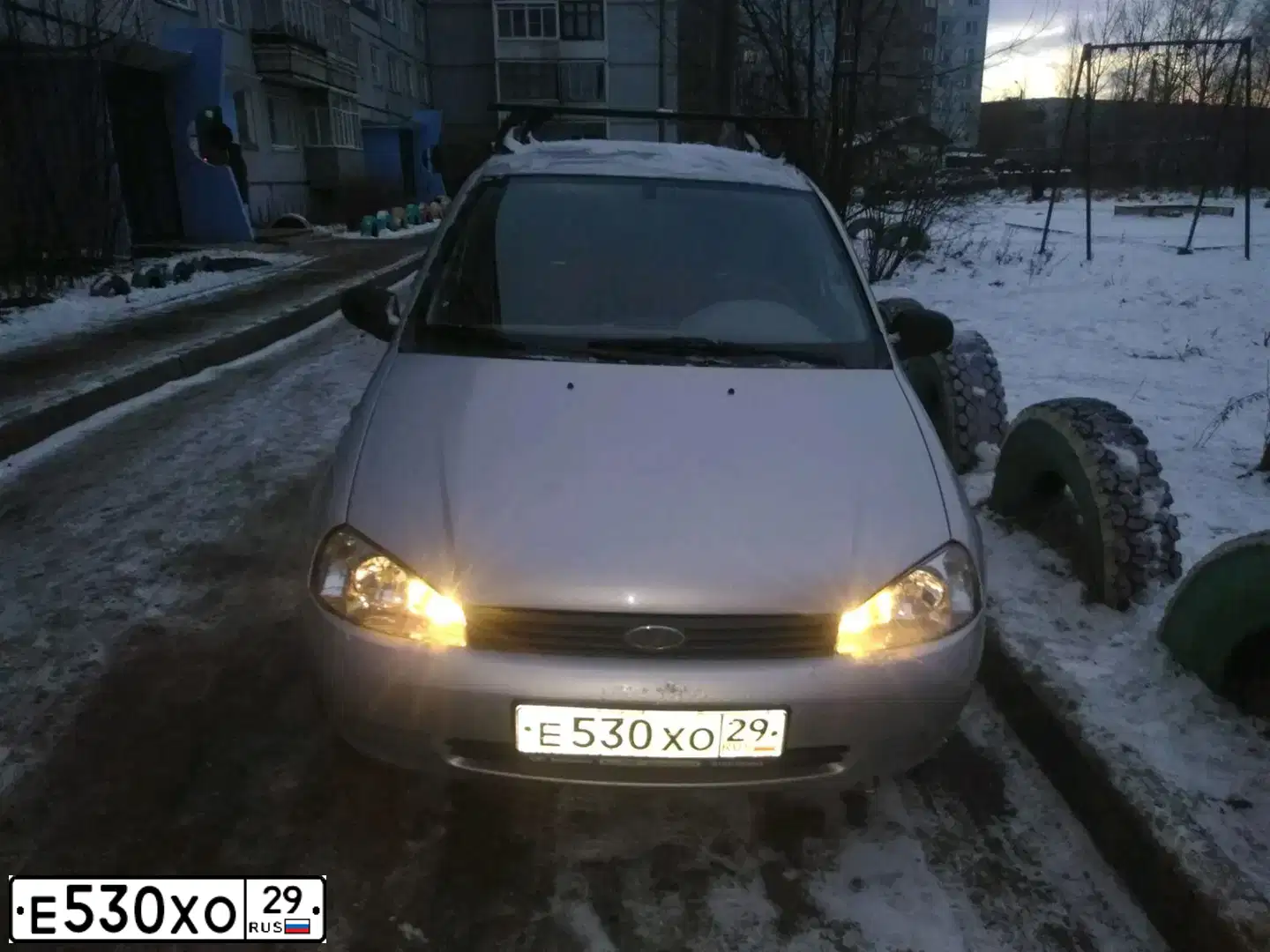 Фото автомобиля LADA 1119 KALINA, 2007 — госномер Е530ХО29. Цвет: СЕРЕБРИСТЫЙ