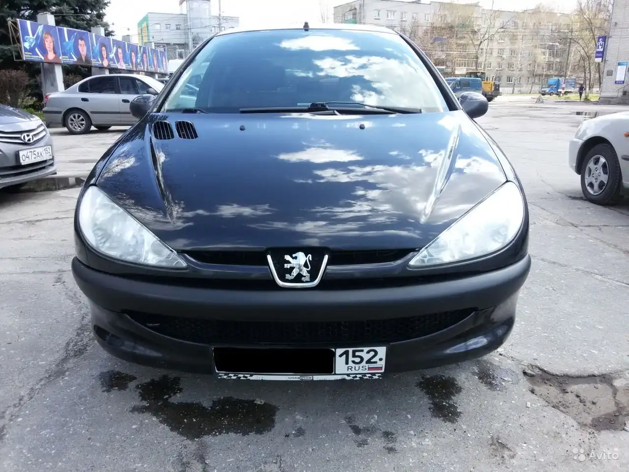 Фото автомобиля HYUNDAI SOLARIS, 2015 — госномер О525СВ152. Цвет: ТЕМНО-СЕРЫЙ