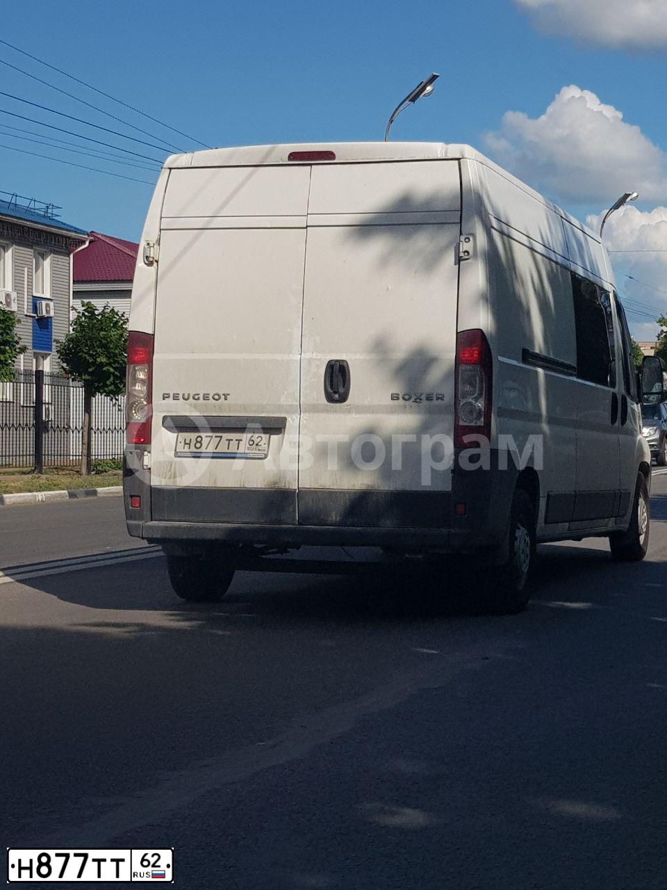 Фото автомобиля PEUGEOT BOXER, 2012 — госномер Н877ТТ62. Цвет: Белый