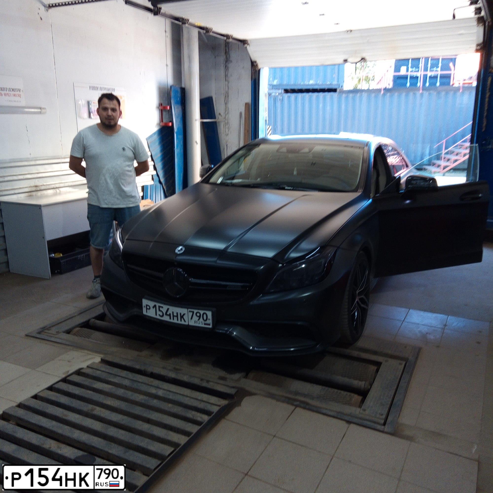 Фото автомобиля MERCEDES CLS-KLASSE, 2014 — госномер Р154НК790. Цвет: ЧЕРНЫЙ МАТОВЫЙ