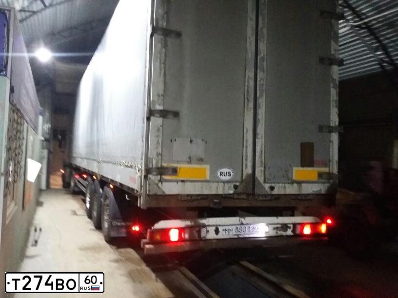 Фото автомобиля MERCEDES ACTROS, 2000 — госномер Р321ВЕ32. Цвет: БЕЛЫЙ