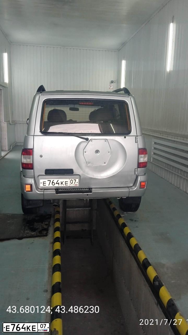 Фото автомобиля UAZ PATRIOT, 2008 — госномер Н676ОС15. Цвет: СНЕЖН.КОРОЛЕВА МЕТАЛЛ