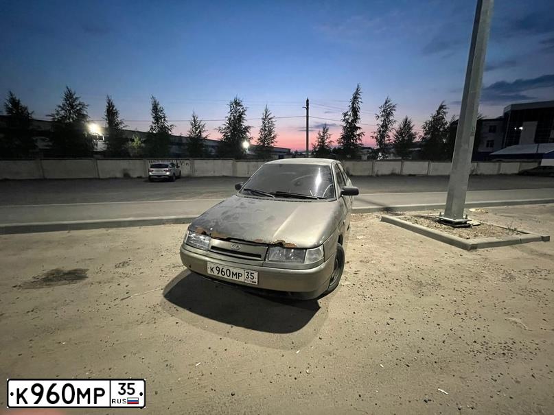 Фото автомобиля LADA 2110 LADA, 2002 — госномер В090МА35. Цвет: СЕРЕБРИСТЫЙ СЕРО-ЗЕЛЕНЫЙ