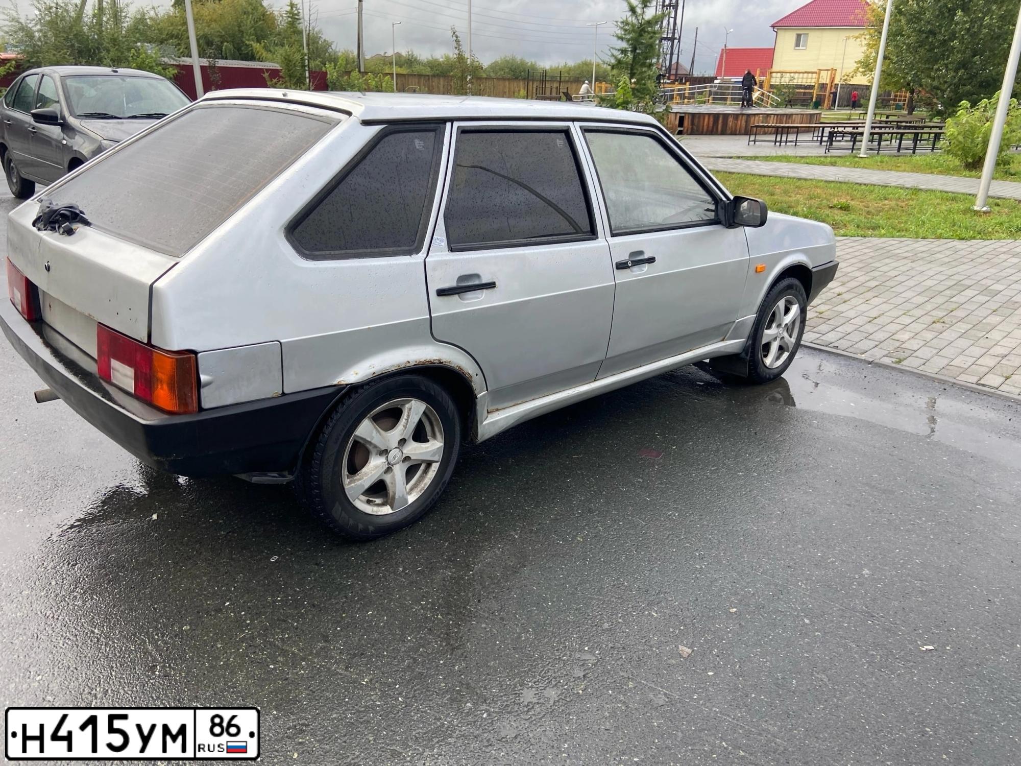 Фото автомобиля LADA 2109 SAMARA, 2003 — госномер А525РТ186. Цвет: СВЕТЛО-СЕРЕБРИСТЫЙ МЕТАЛЛ