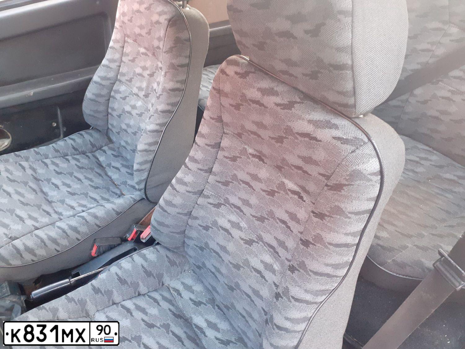 Фото автомобиля HYUNDAI SOLARIS, 2011 — госномер К419МО134. Цвет: Красный