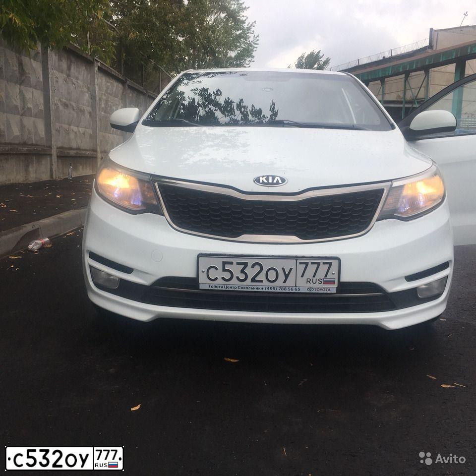 Фото автомобиля KIA RIO, 2015 — госномер Х790МТ790. Цвет: Белый черный 