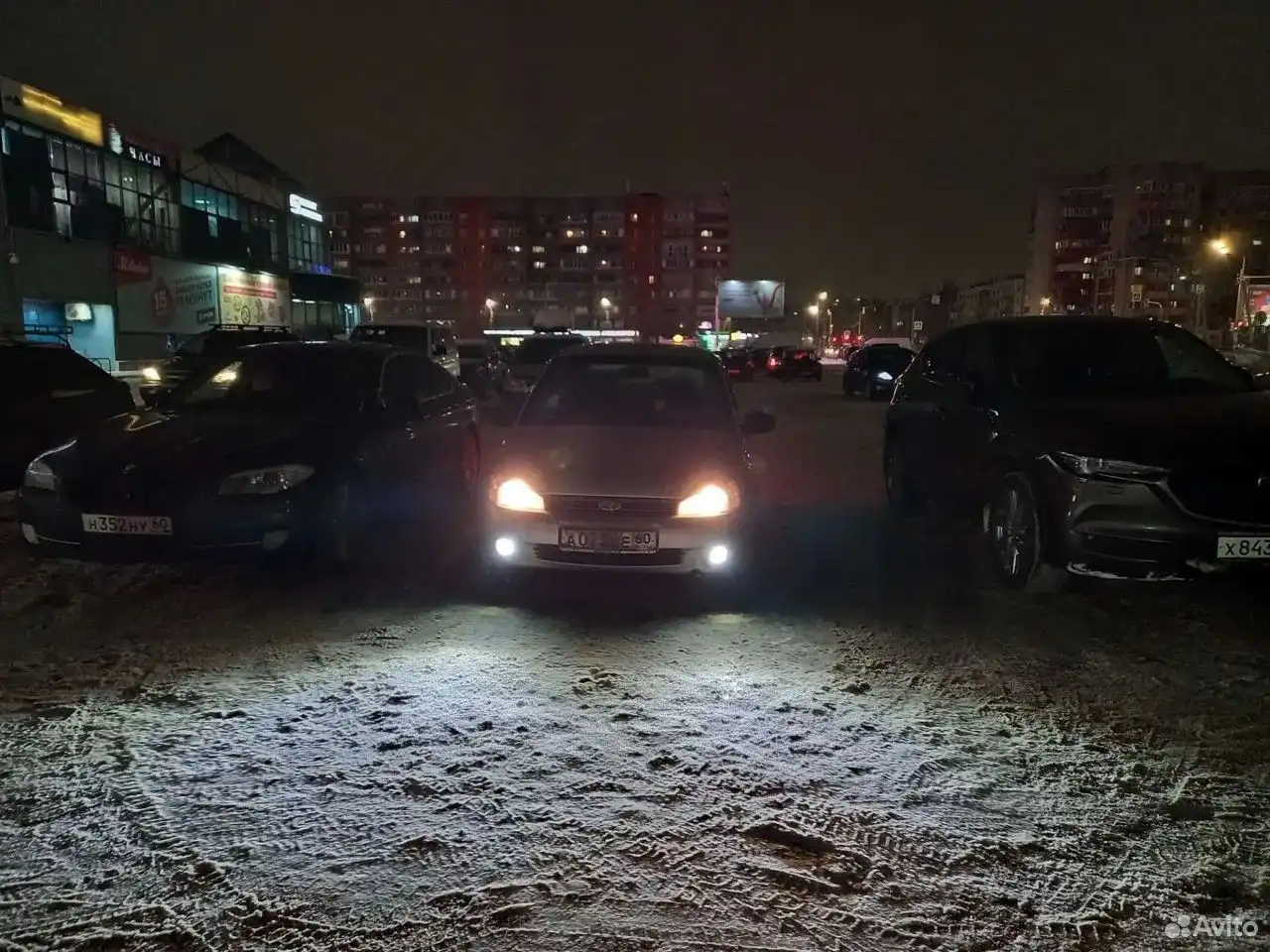 Фото автомобиля BMW SERIE 5, 2011 — госномер Н352НУ60. Цвет: ЧЕРНЫЙ