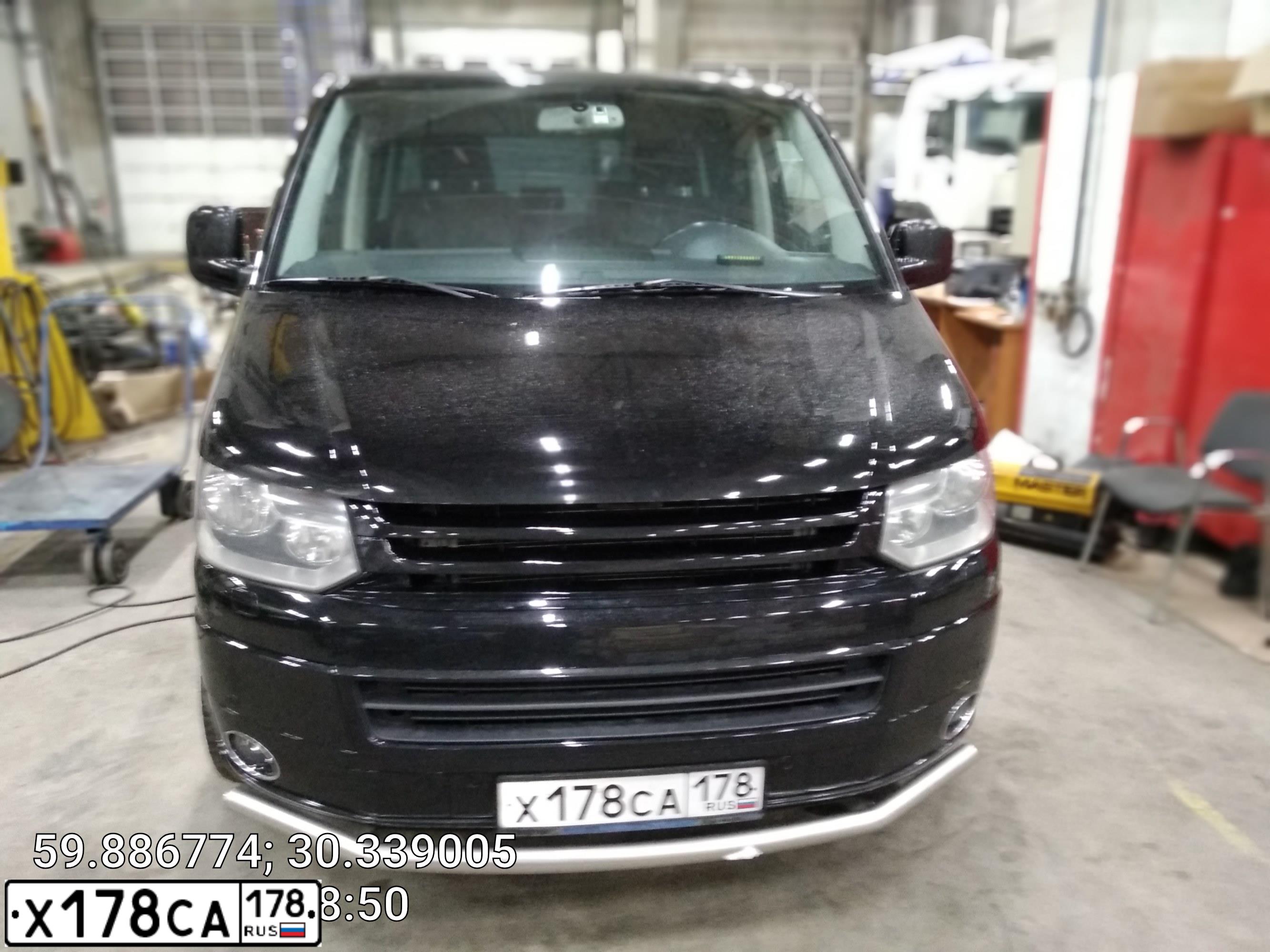 Фото автомобиля VOLKSWAGEN MULTIVAN, 2008 — госномер Х178СА178. Цвет: ЧЕРНЫЙ