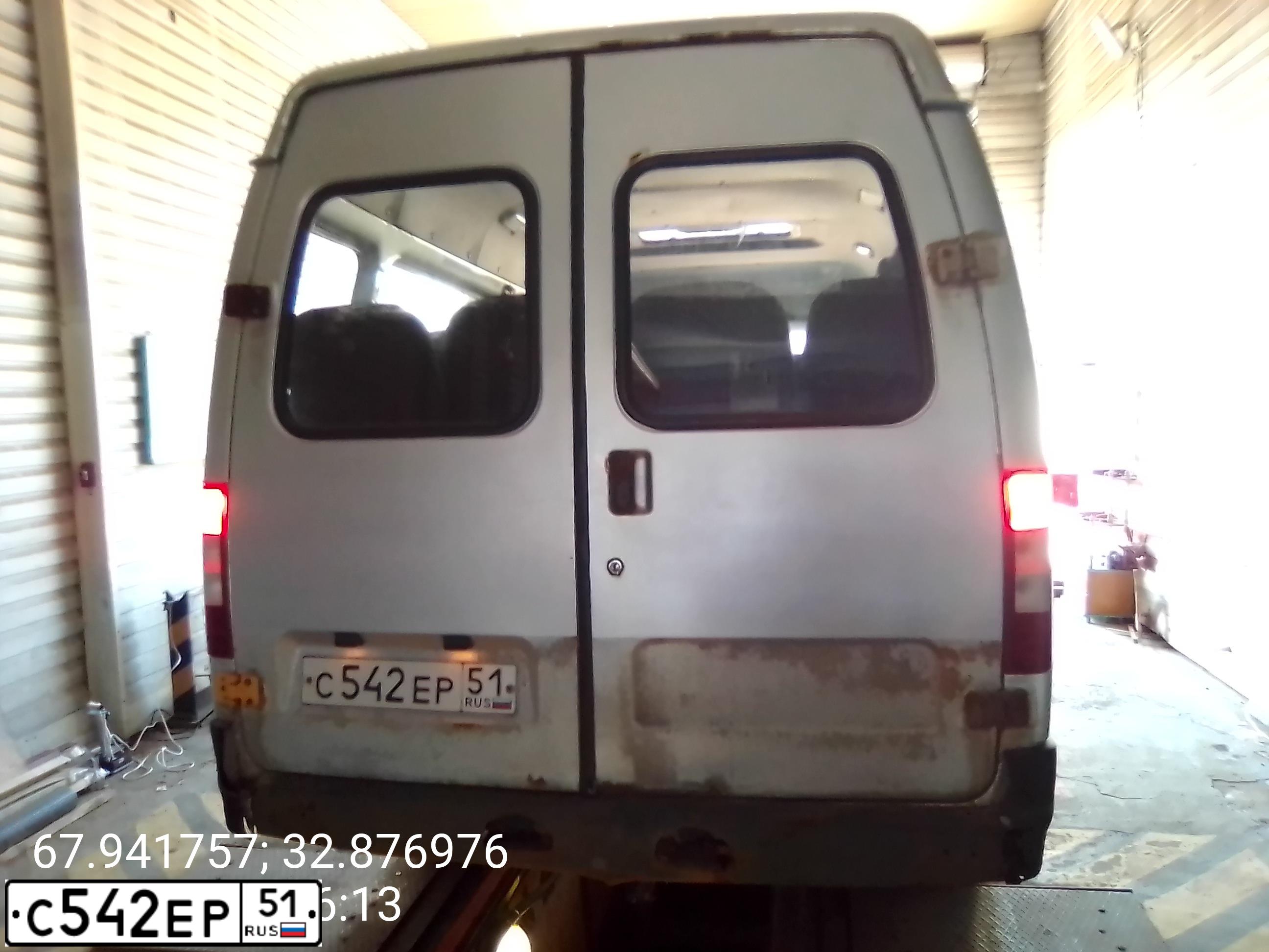 Фото автомобиля GAZ 3221 EL, 2007 — госномер С542ЕР51. Цвет: Серебристый