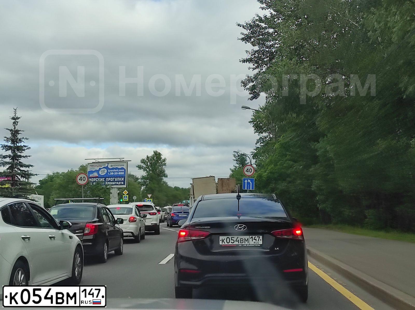 Фото автомобиля HYUNDAI SOLARIS, 2017 — госномер К054ВМ147. Цвет: ЧЕРНЫЙ
