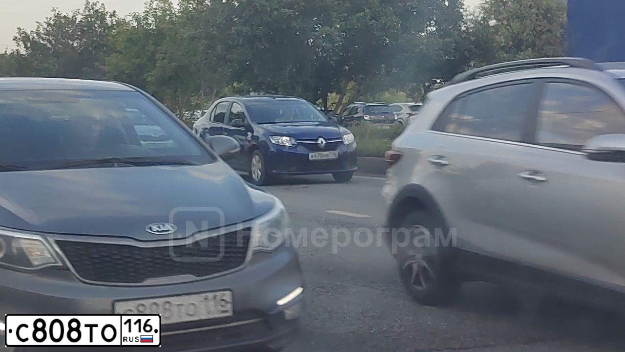 Фото автомобиля RENAULT LOGAN, 2013 — госномер С808ТО116
