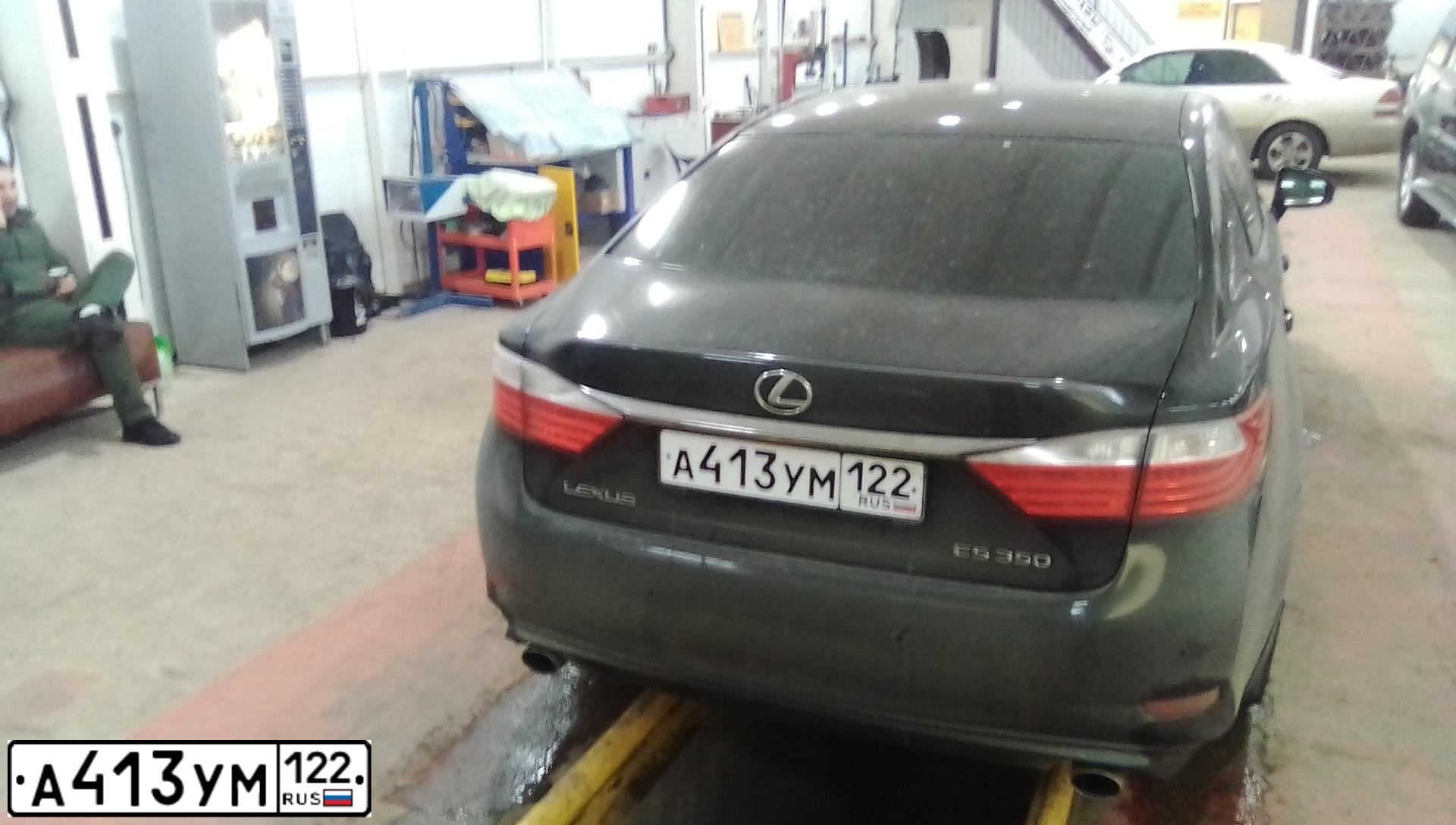 Фото автомобиля LEXUS ES, 2013 — госномер Н154ЕА154. Цвет: ЧЕРНЫЙ