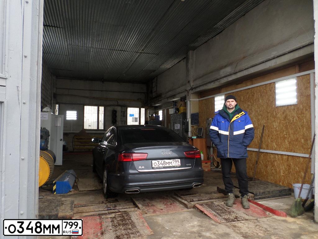 Фото автомобиля AUDI A6, 2016 — госномер О348ММ799. Цвет: ЧЕРНО-СИНИЙ