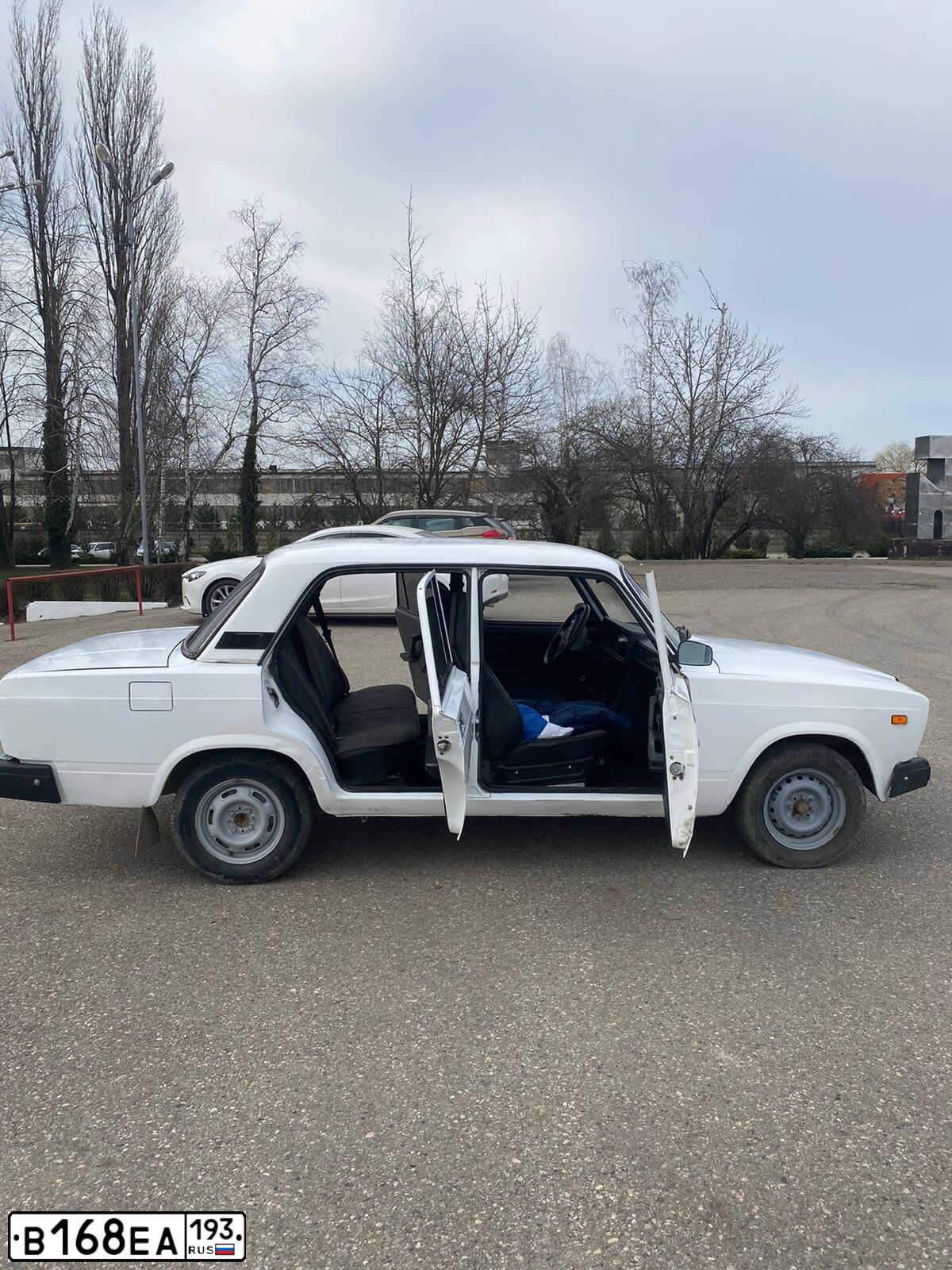 Фото автомобиля LADA 2107, 2008 — госномер В168ЕА193. Цвет: ЯРКО-БЕЛЫЙ