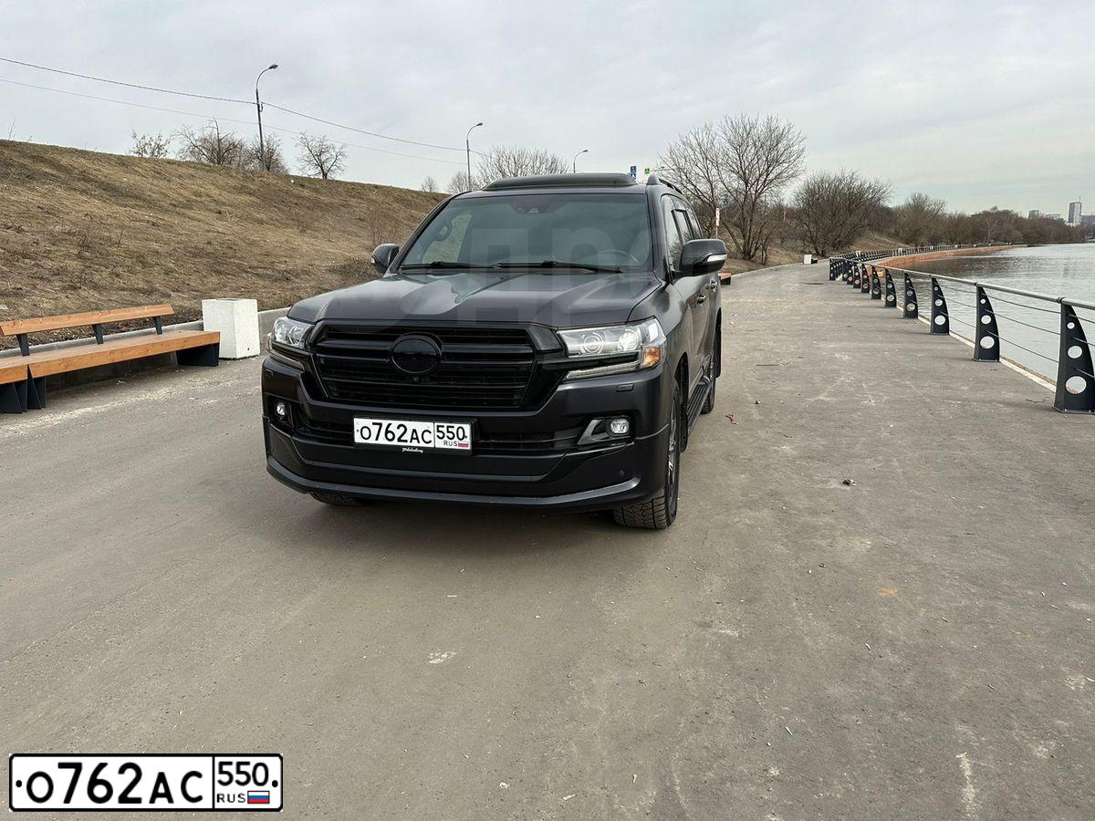 Фото автомобиля TOYOTA LANDCRUISER 200, 2020 — госномер В301ЕТ790. Цвет: ЧЕРНЫЙ