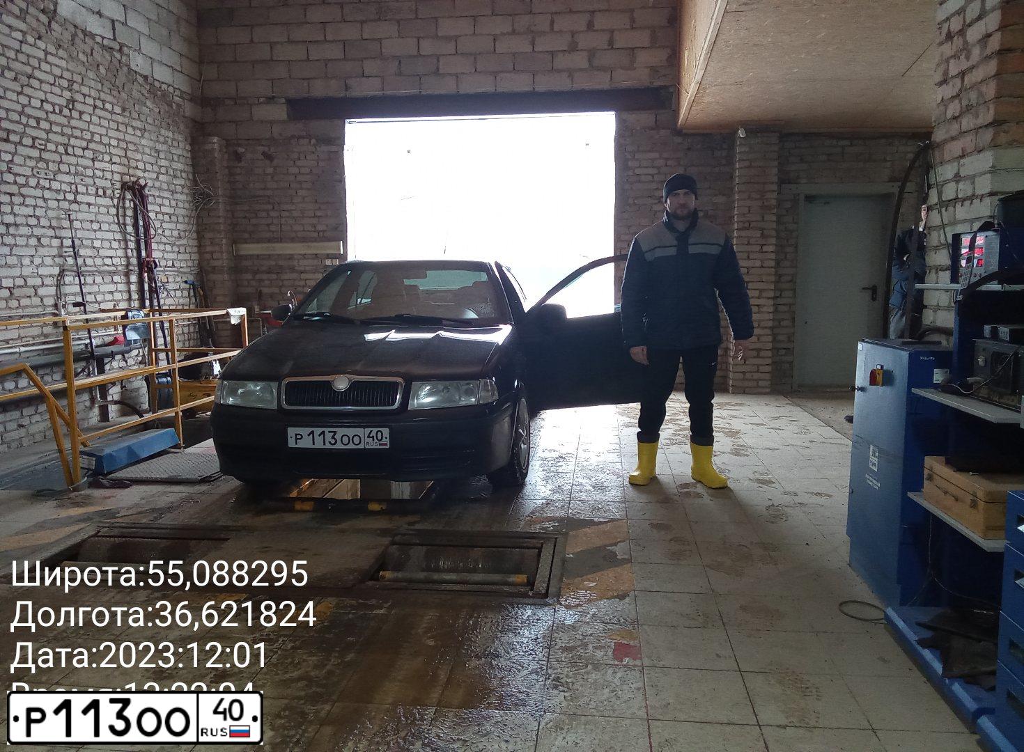 Фото автомобиля SKODA OCTAVIA, 2008 — госномер Р113ОО40. Цвет: ЧЕРНЫЙ