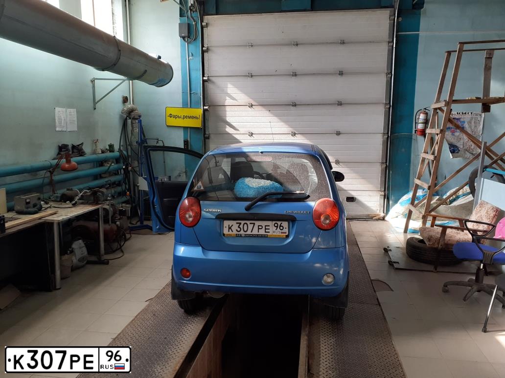 Фото автомобиля CHEVROLET SPARK, 2007 — госномер К307РЕ96. Цвет: СИНИЙ