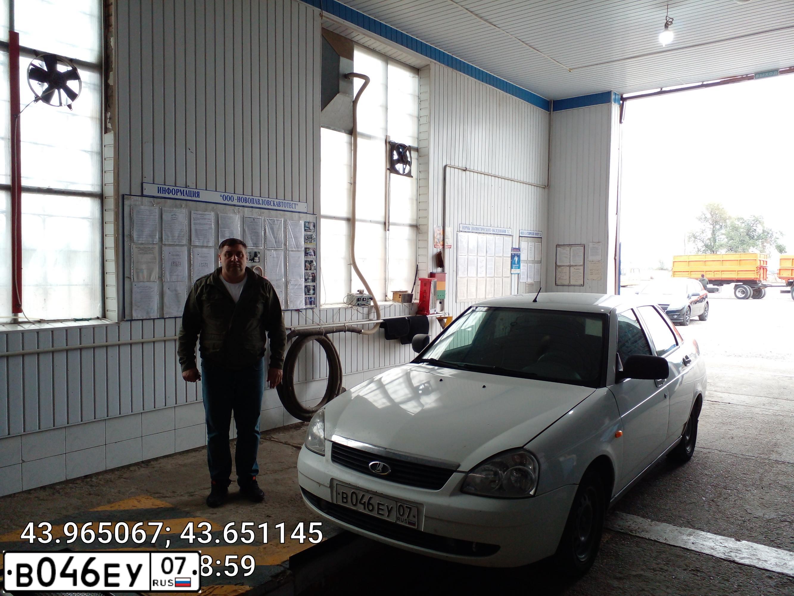 Фото автомобиля LADA 2170 PRIORA, 2011 — госномер А372НМ07. Цвет: БЕЛЫЙ