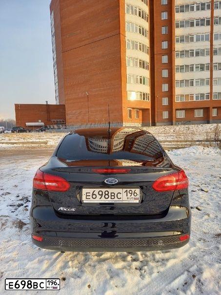 Фото автомобиля FORD FOCUS, 2015 — госномер Е698ВС196. Цвет: ЧЕРНЫЙ