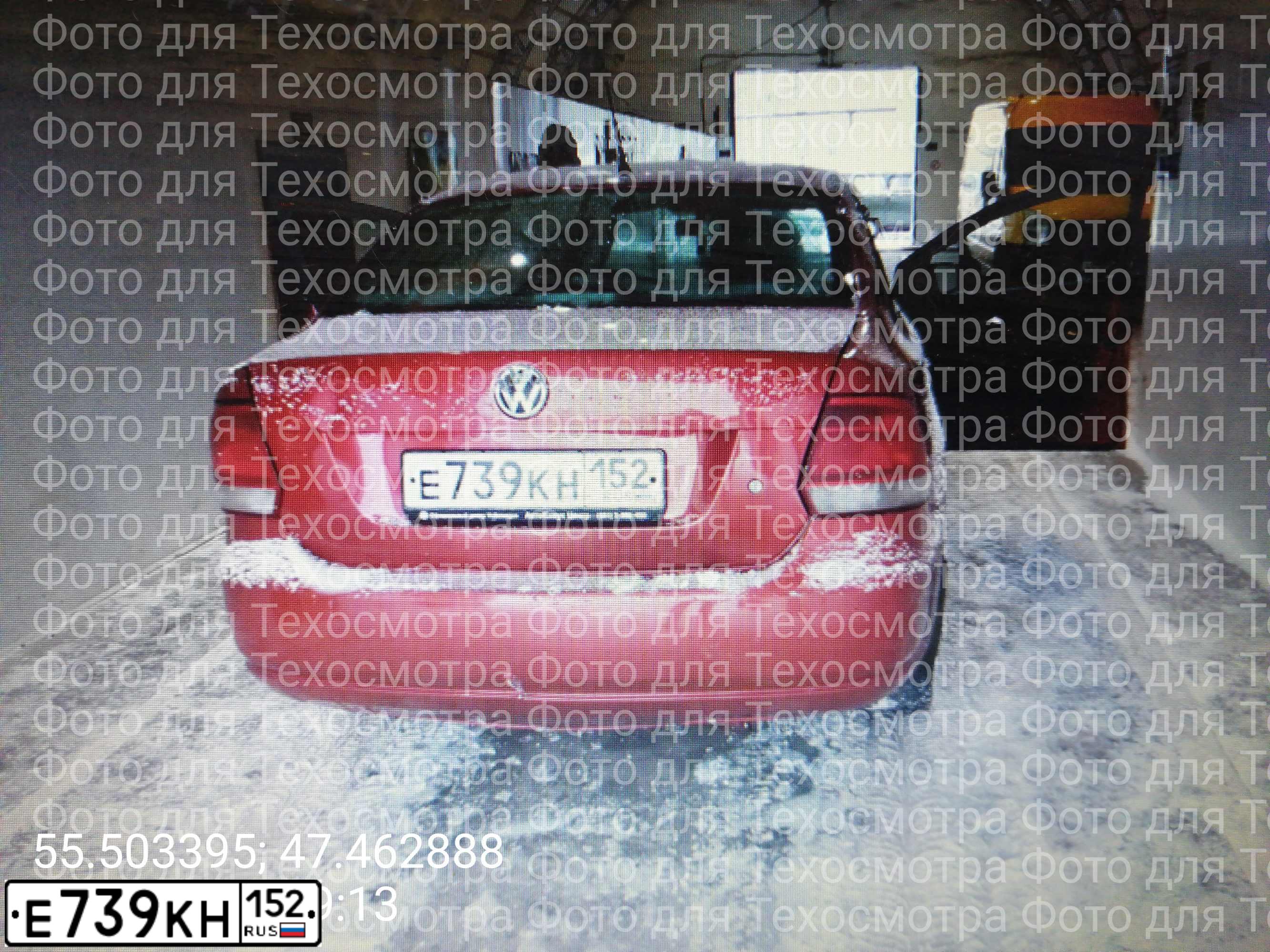 Фото автомобиля VOLKSWAGEN POLO, 2011 — госномер К488РС186. Цвет: ВИШНЕВО-КРАСНЫЙ