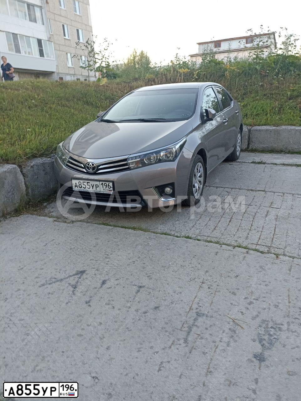 Фото автомобиля TOYOTA COROLLA, 2013 — госномер А855УР196. Цвет: БРОНЗОВЫЙ
