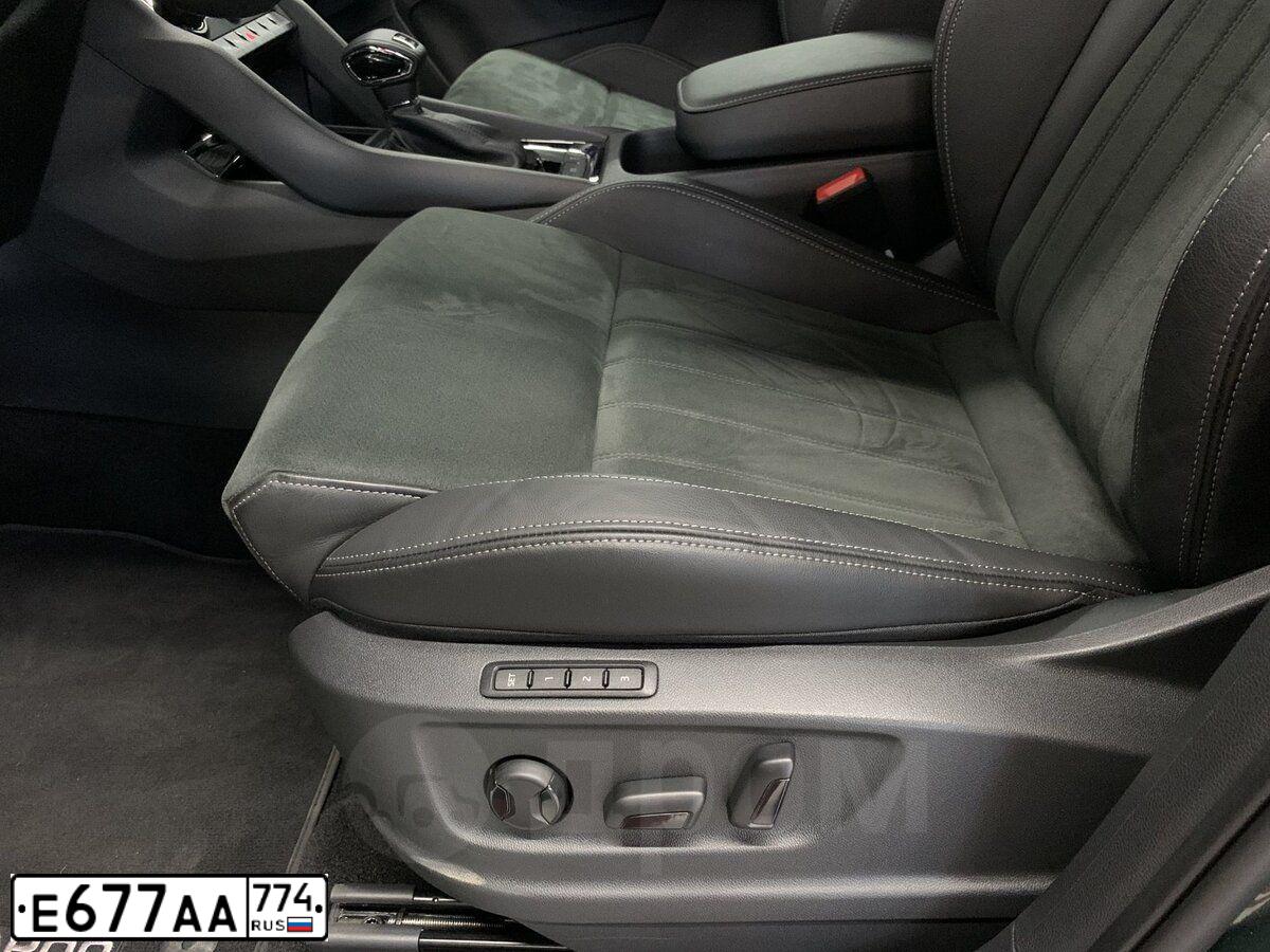 Фото автомобиля KIA CERATO, 2020 — госномер Е677АА774. Цвет: Красный