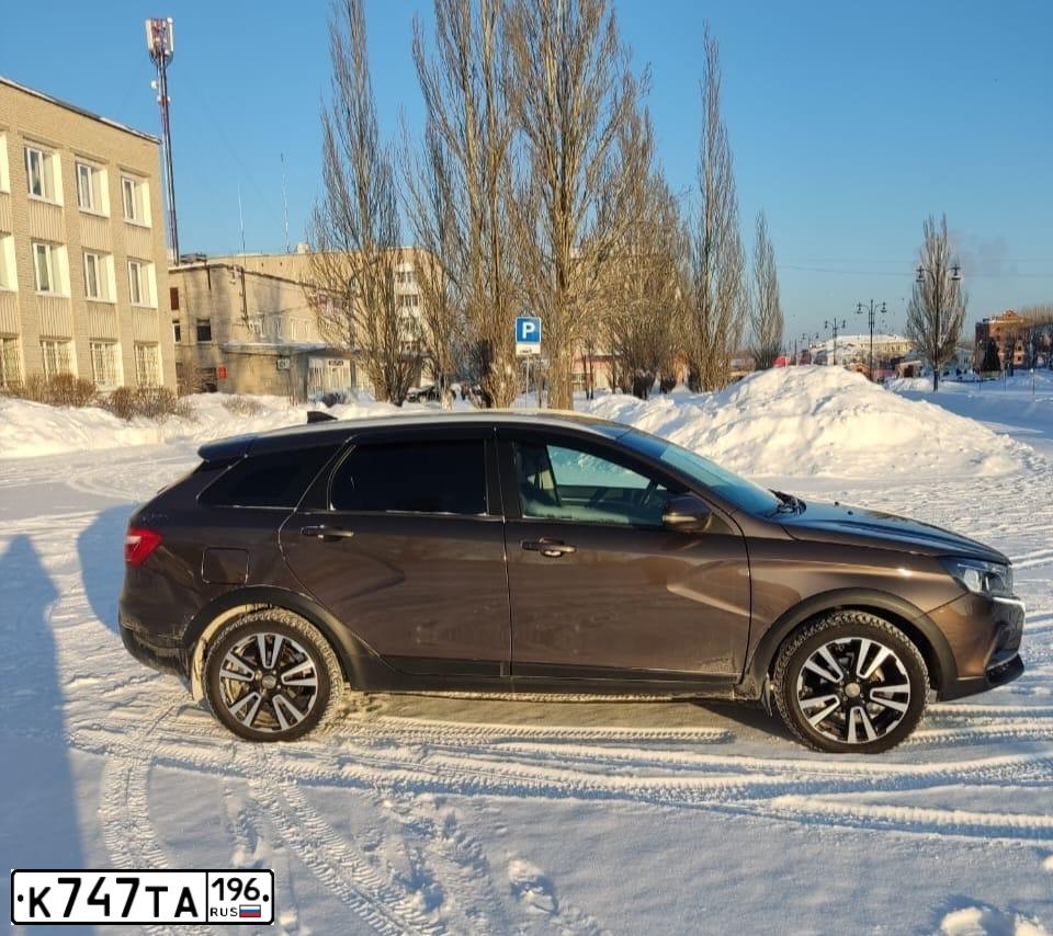 Фото автомобиля LADA 2191 GRANTA, 2019 — госномер Н388СМ196. Цвет: Золотисто-коричневый