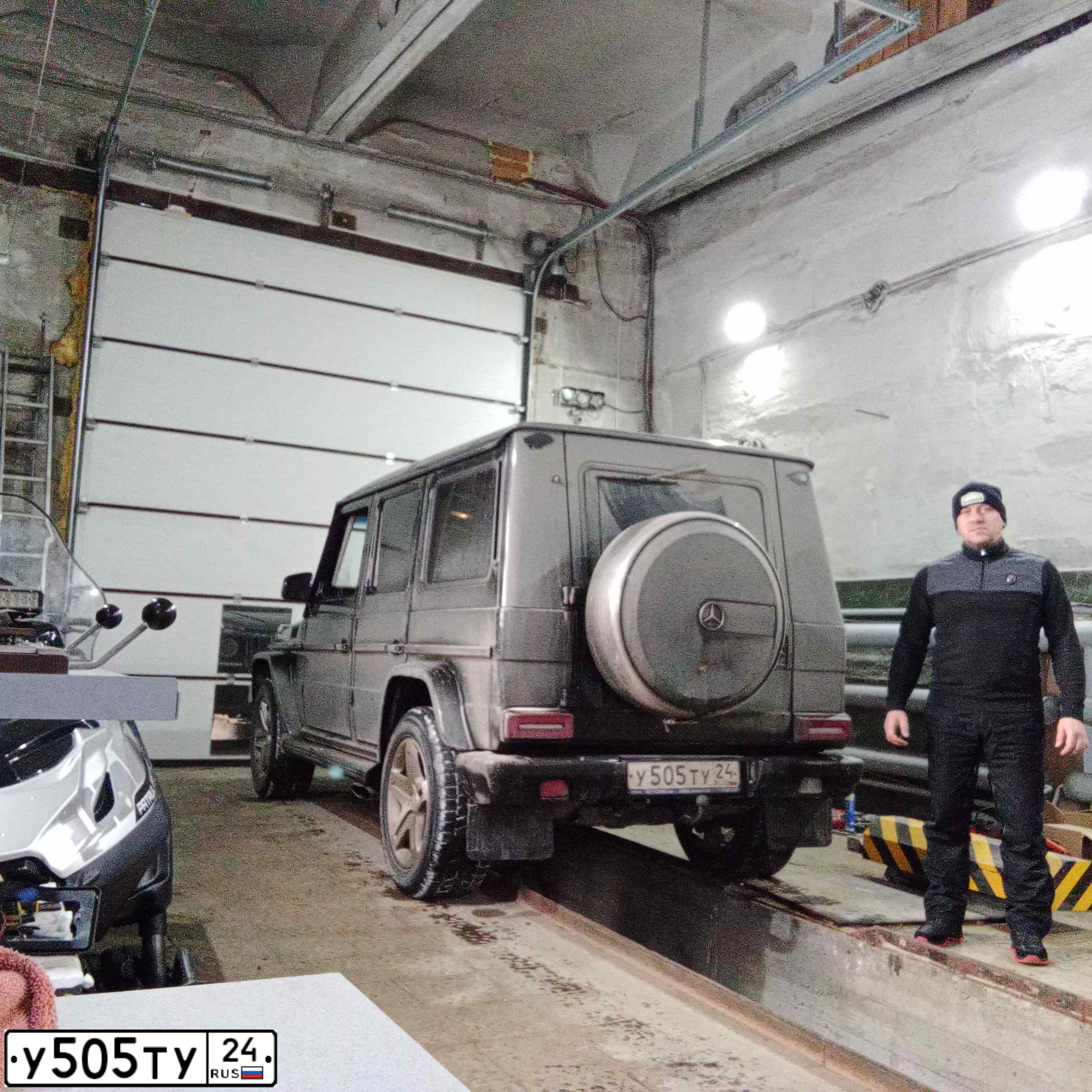 Фото автомобиля BMW X5, 2011 — госномер Р262ТР124. Цвет: ЧЕРНЫЙ