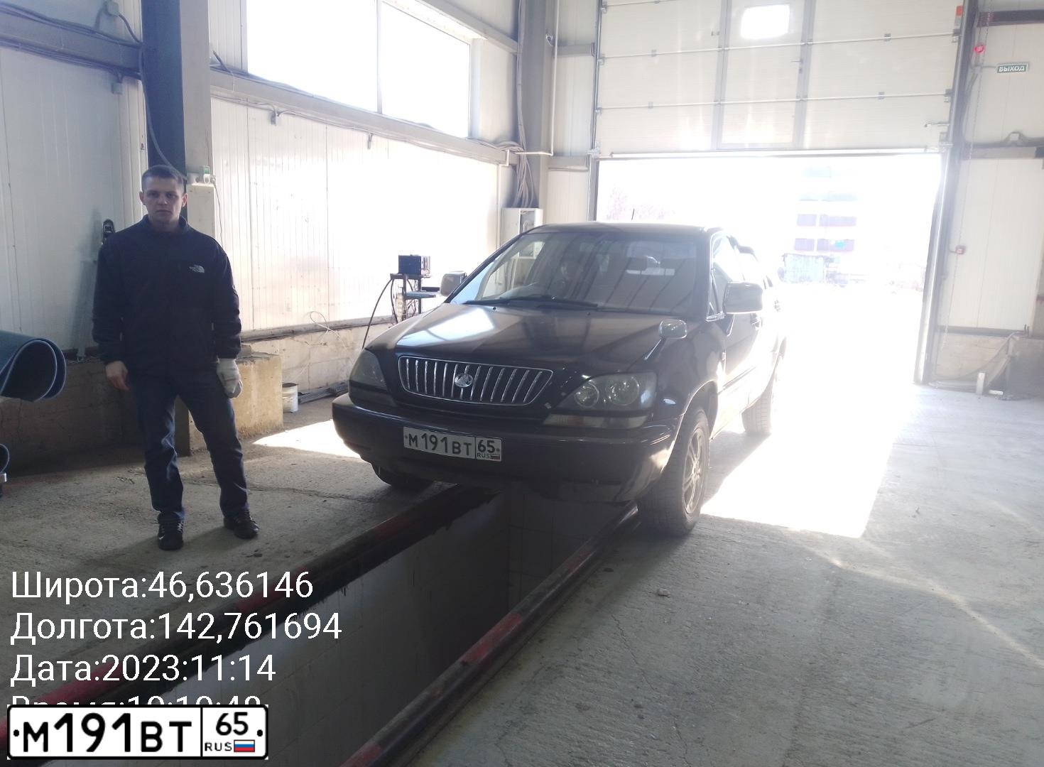 Фото автомобиля TOYOTA HARRIER, 1999 — госномер Н449ОР65