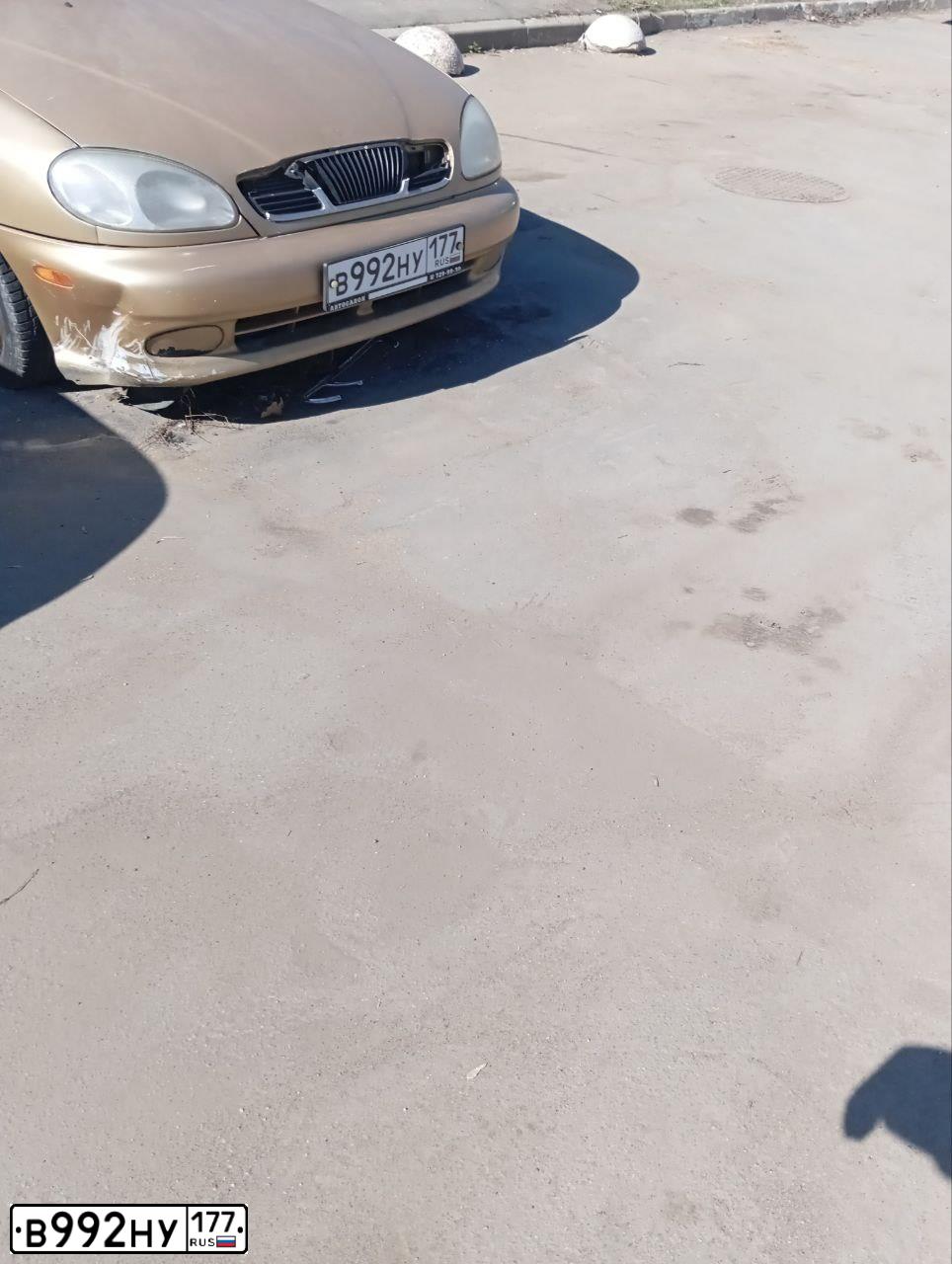Фото автомобиля DAEWOO LANOS, 2002 — госномер В992НУ177. Цвет: ЗОЛОТИСТЫЙ