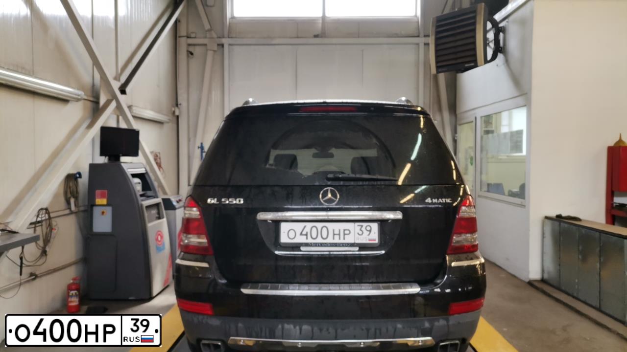 Фото автомобиля MERCEDES M-KLASSE, 2008 — госномер С158СХ39. Цвет: ЧЕРНЫЙ