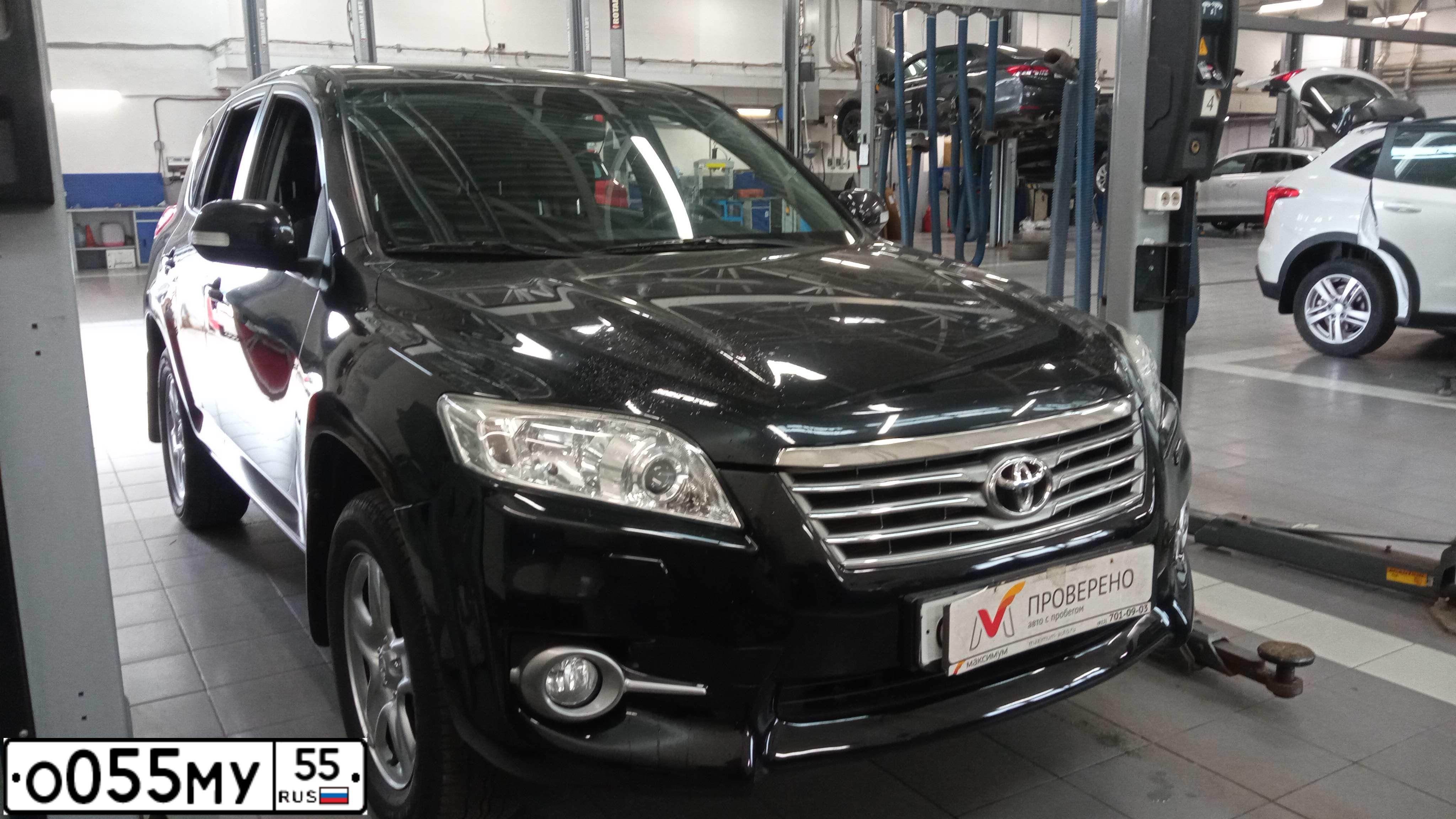 Фото автомобиля TOYOTA RAV4, 2012 — госномер О055МУ55. Цвет: ЧЕРНЫЙ