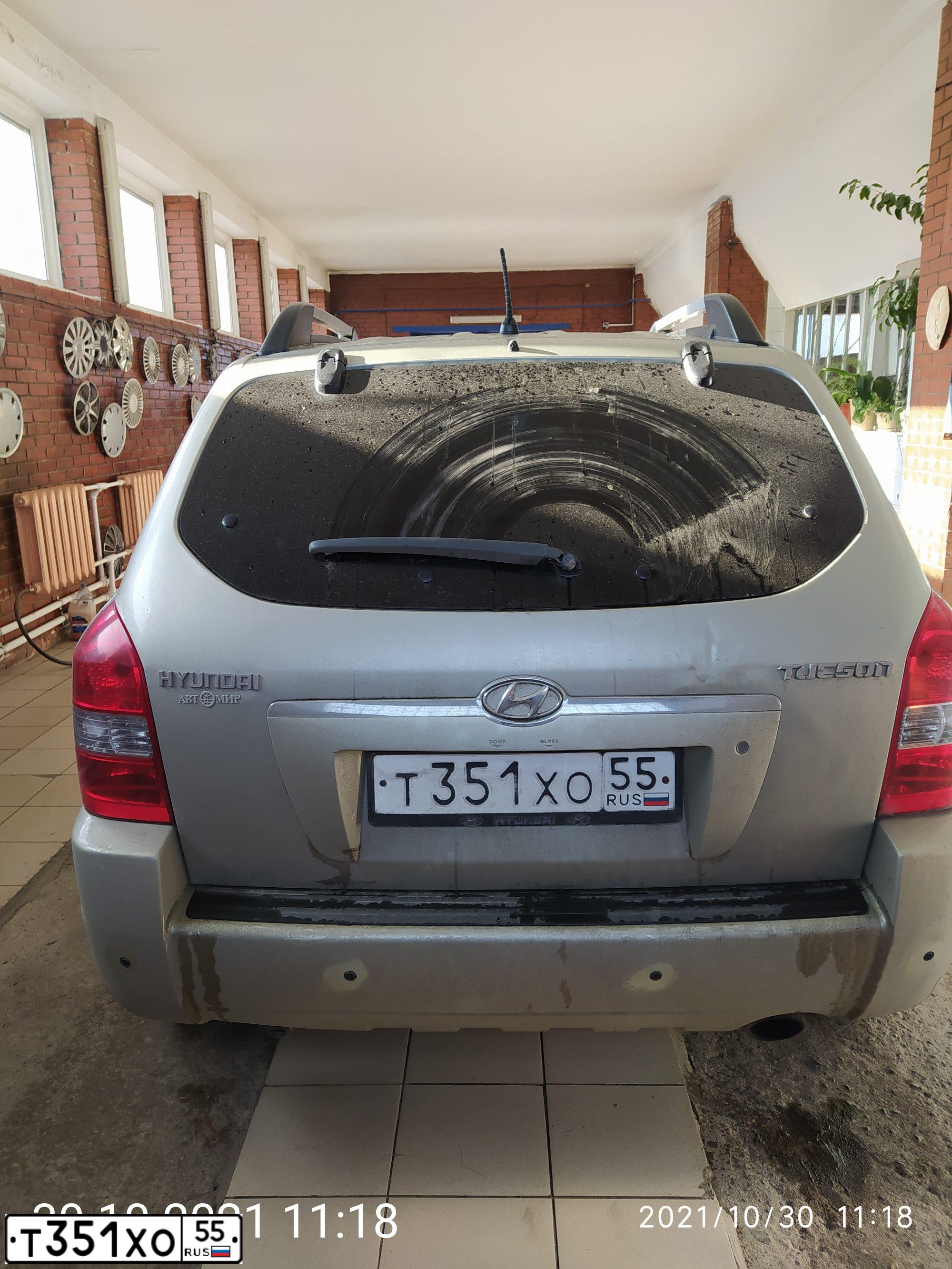 Фото автомобиля HYUNDAI TUCSON, 2007 — госномер Н020СН55. Цвет: серебристый
