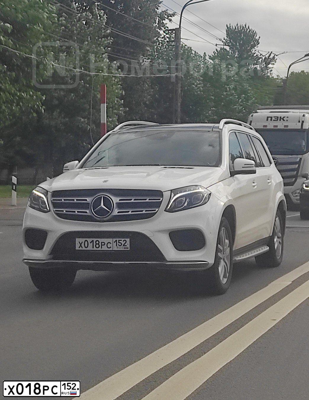 Фото автомобиля MERCEDES GL-KLASSE, 2017 — госномер Х018РС152. Цвет: Белый