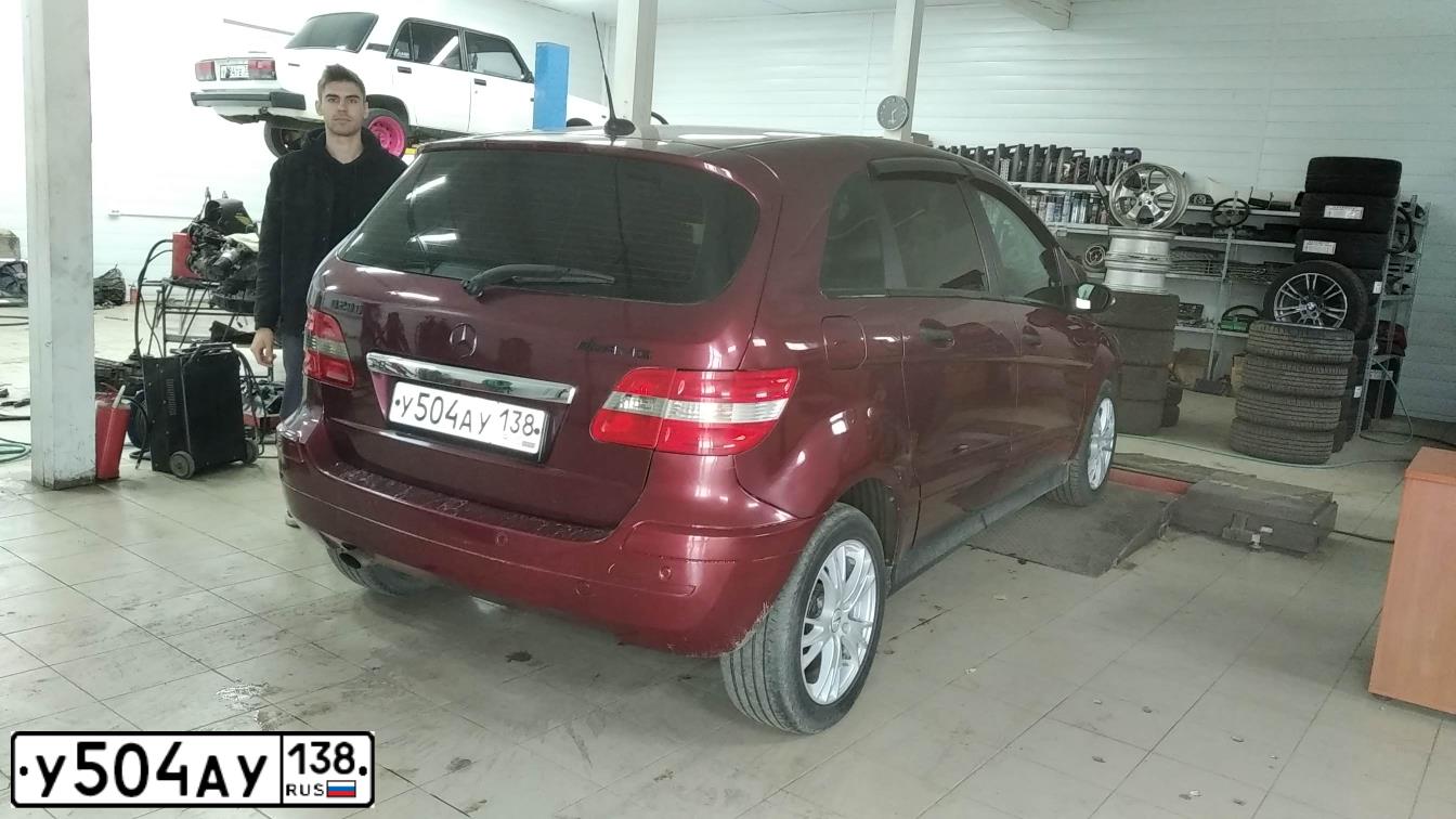 Фото автомобиля MERCEDES B-KLASSE, 2007 — госномер Е730ТК24. Цвет: ВИШНЕВЫЙ