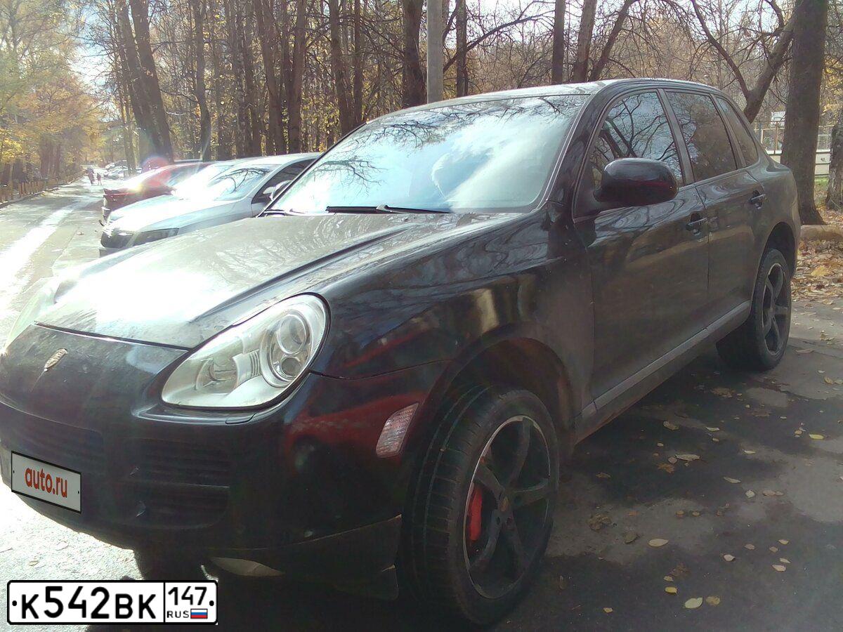 Фото автомобиля PORSCHE CAYENNE, 2004 — госномер К542ВК147. Цвет: ЧЕРНЫЙ