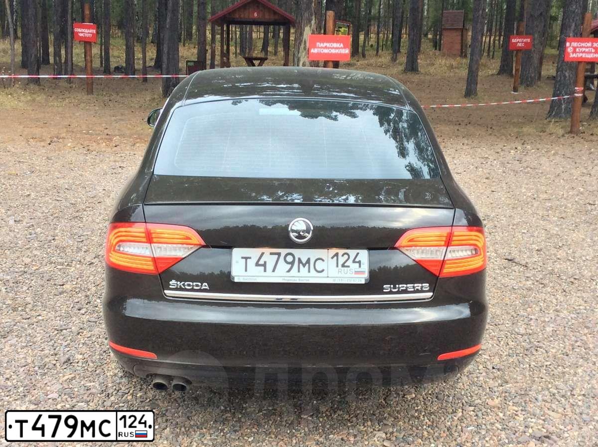 Фото автомобиля SKODA SUPERB, 2013 — госномер Т479МС124. Цвет: Коричневый