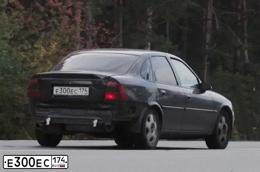 Фото автомобиля OPEL ОПЕЛЬВЕКТРА, 2000 — госномер Е300ЕС174. Цвет: ЧЕРНЫЙ