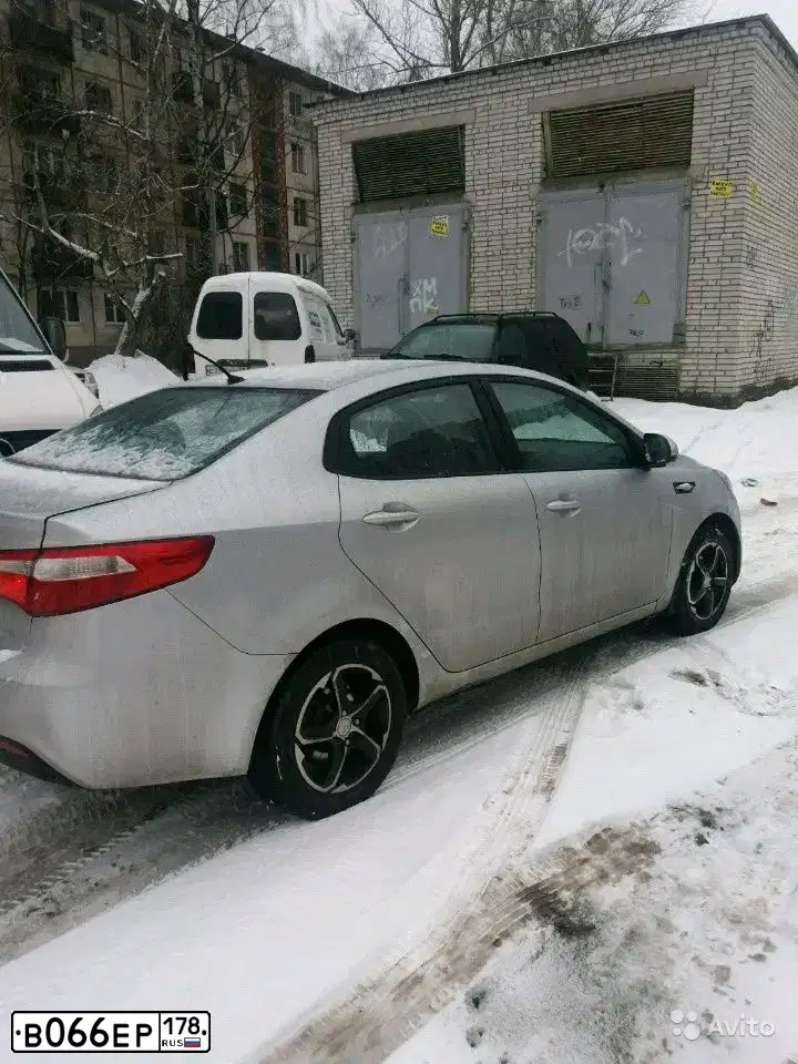 Фото автомобиля KIA RIO, 2011 — госномер В981ВЕ147