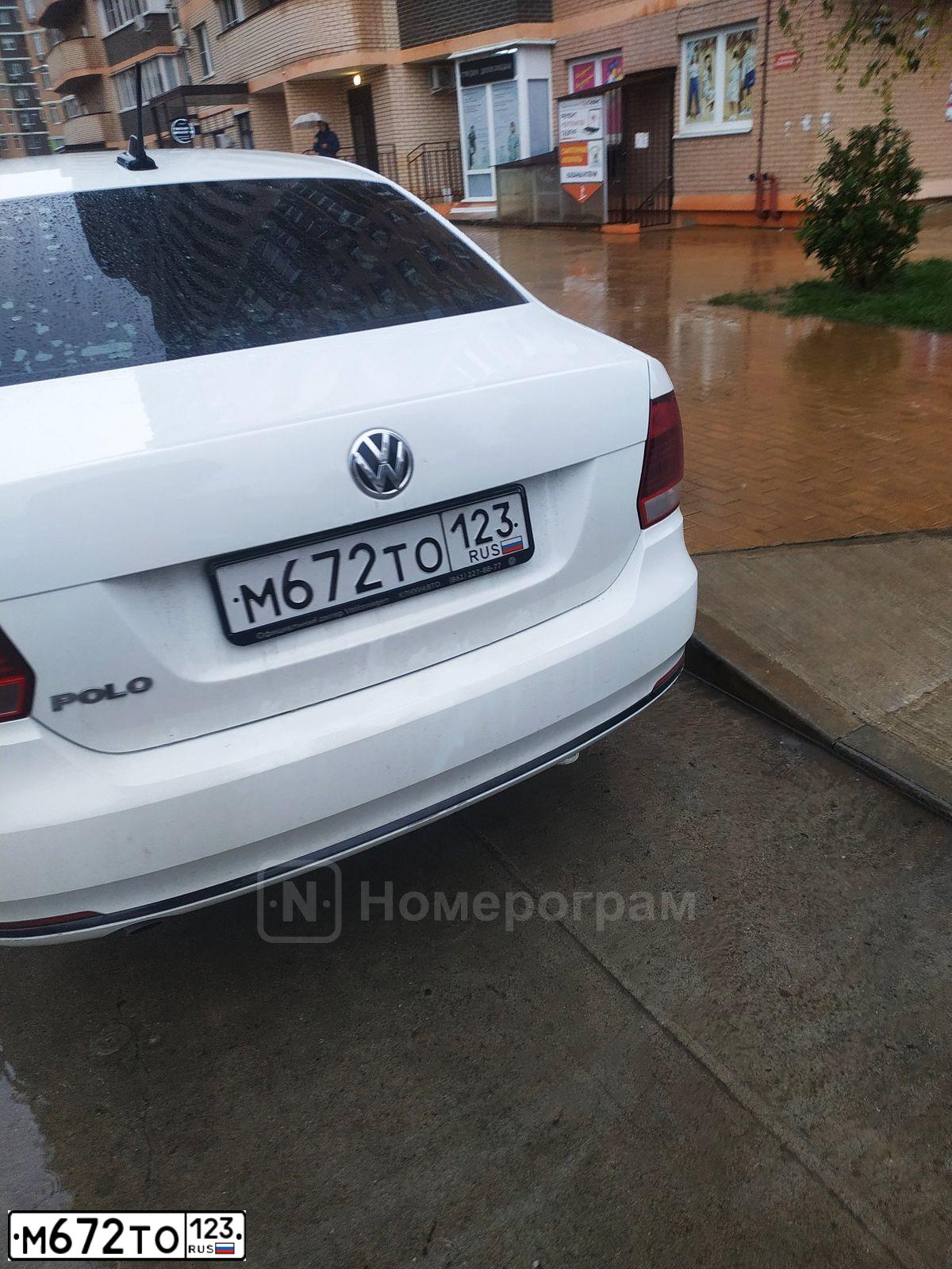 Фото автомобиля VOLKSWAGEN POLO, 2017 — госномер М672ТО123. Цвет: Белый