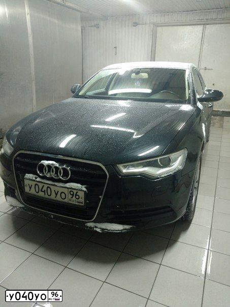 Фото автомобиля AUDI A6, 2011 — госномер У040УО96. Цвет: ЧЕРНЫЙ