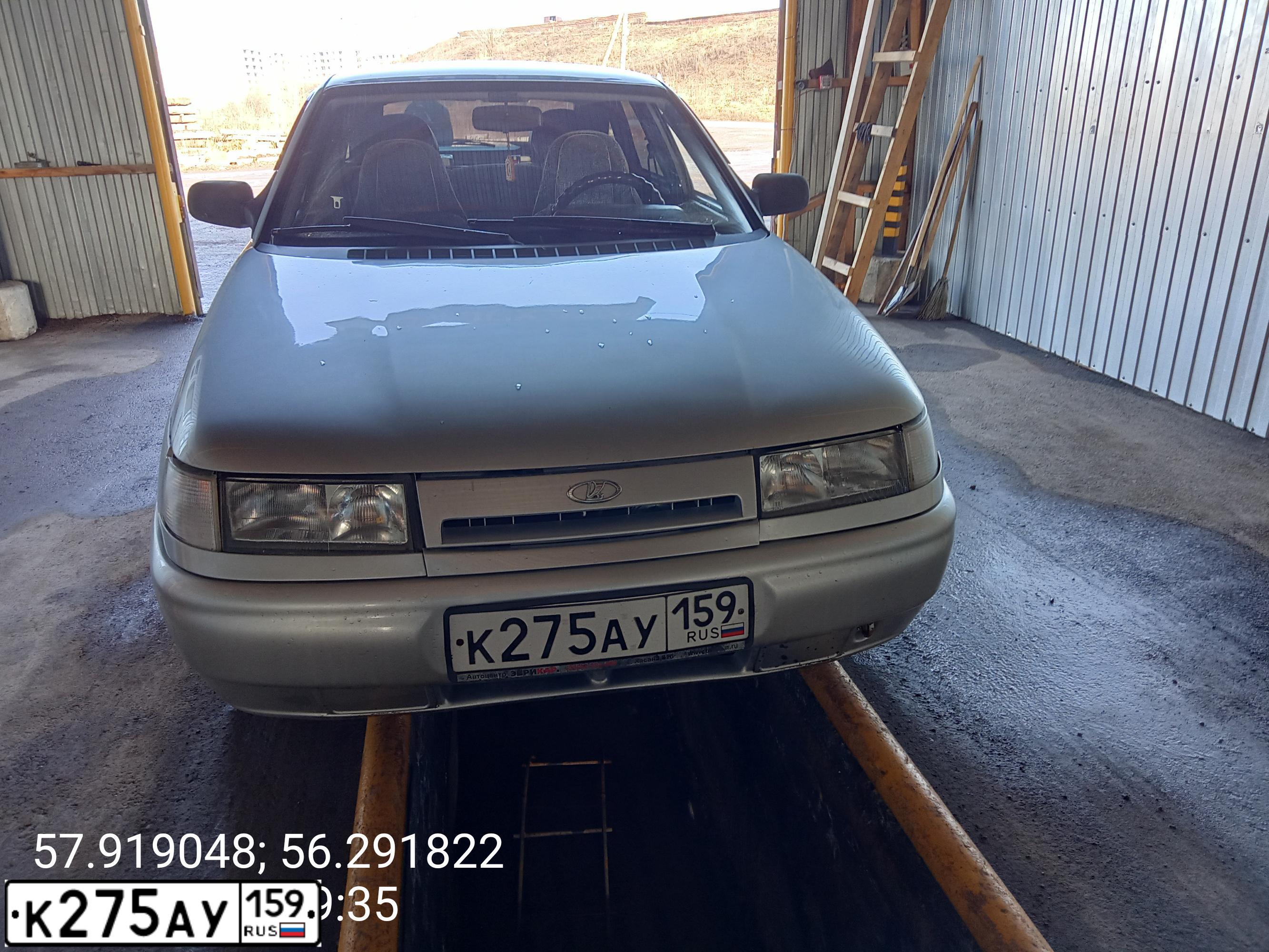 Фото автомобиля LADA 2112, 2001 — госномер Н156ТМ159. Цвет: СВЕТЛО-СЕРЕБРИСТЫЙ МЕТАЛЛ